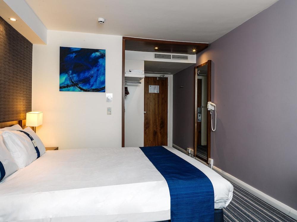 Holiday Inn Express London Gatwick Crawley, An Ihg Hotel Dış mekan fotoğraf