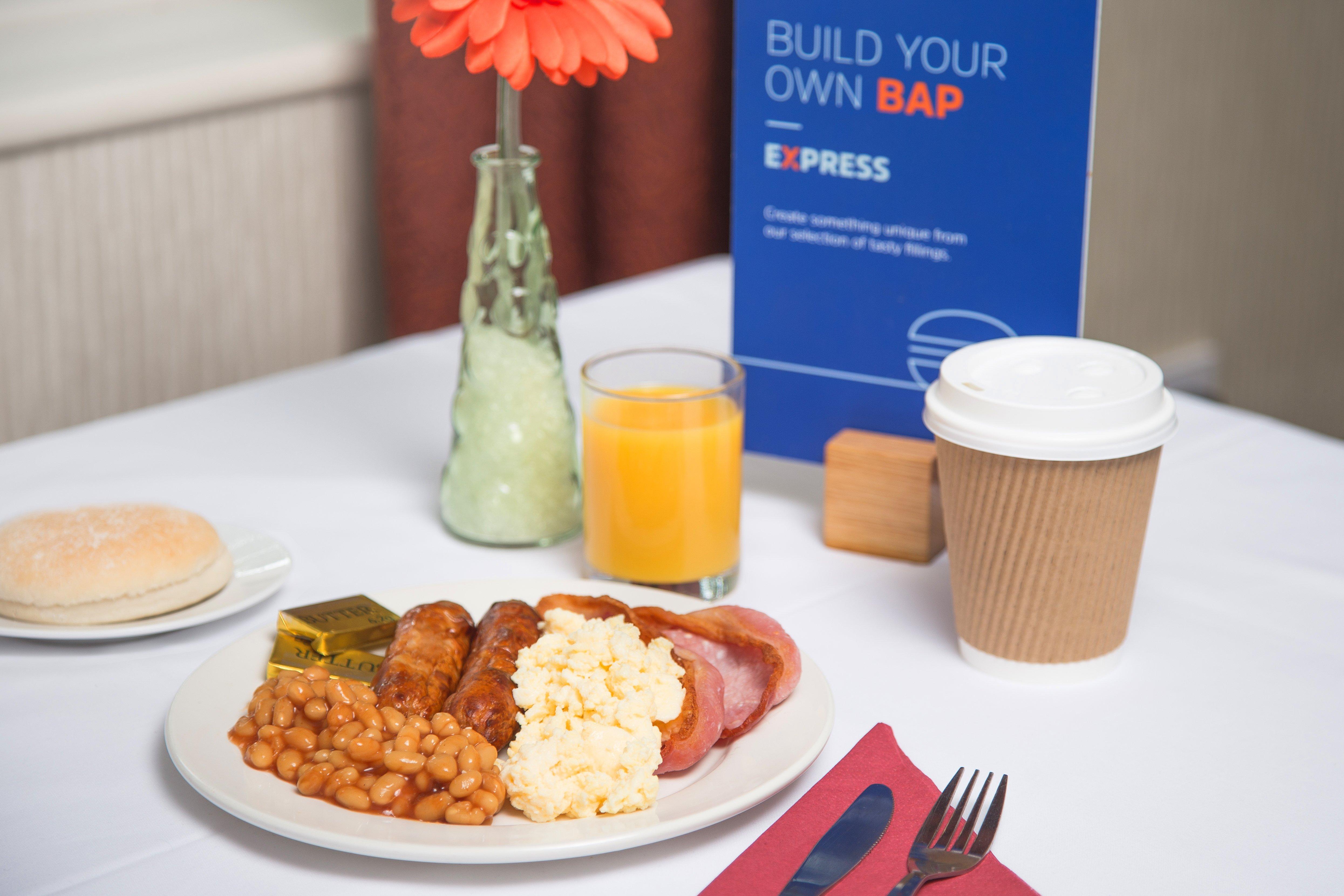 Holiday Inn Express London Gatwick Crawley, An Ihg Hotel Dış mekan fotoğraf