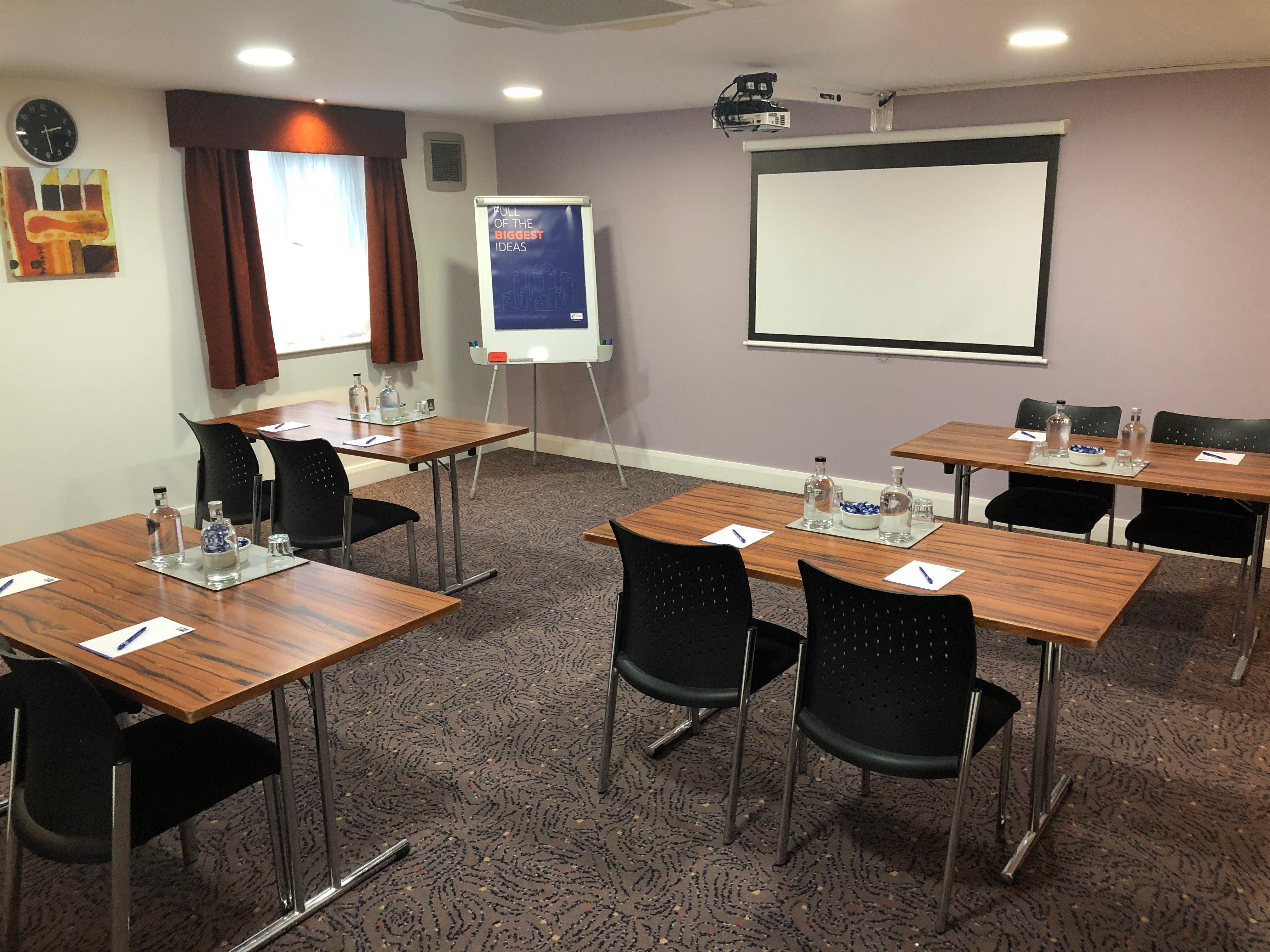 Holiday Inn Express London Gatwick Crawley, An Ihg Hotel Dış mekan fotoğraf