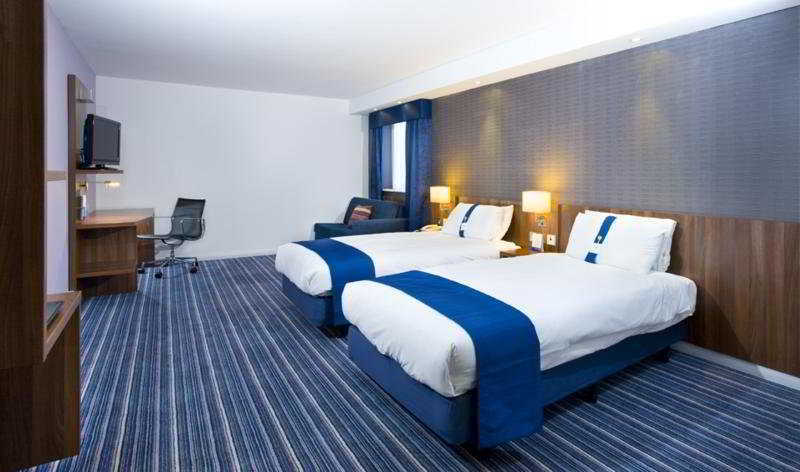 Holiday Inn Express London Gatwick Crawley, An Ihg Hotel Dış mekan fotoğraf
